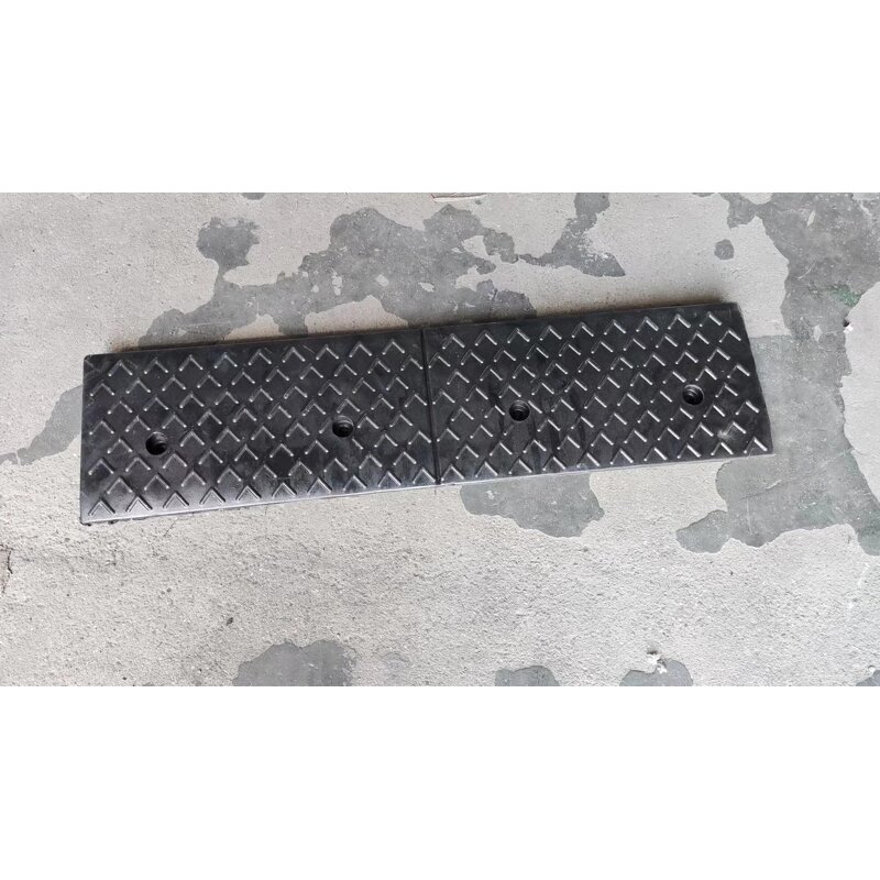Rubber Kerb Factory - Heavy Vehicle Black Outdoor Uphill