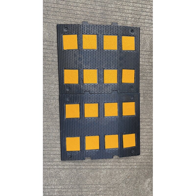 Speed Bump Manufacturer - Yellow-Black Rubber Traffic Safety