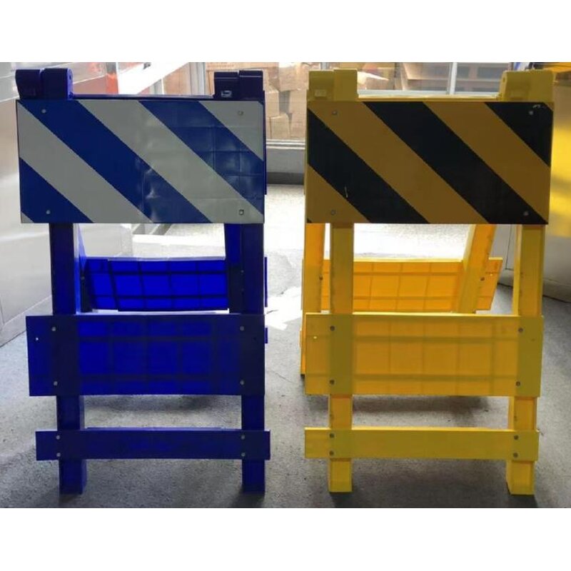 Traffic Barricades Supplier - American Standard II Type Plastic