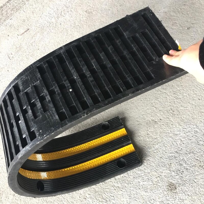 Loading Dock Guard Manufacturer - Black Yellow Rubber Protector