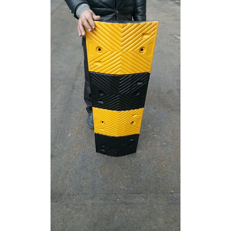 Speed Bump Manufacturer - 1000mm Portable Retractable Rubber