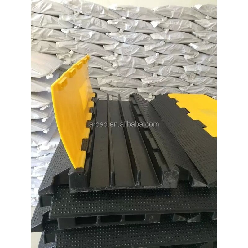 Cable Protector Supplier - 93cm Dual Color 3 Channel Rubber