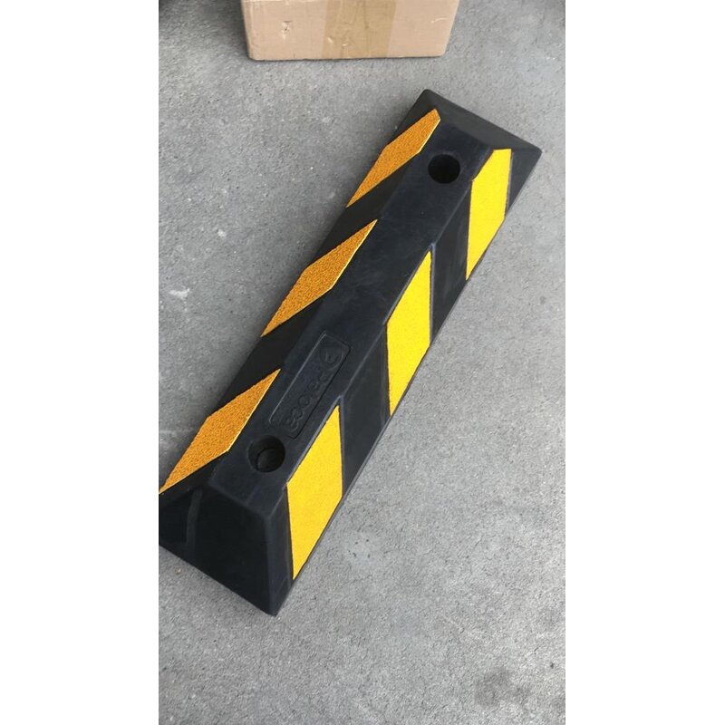Car Stopper Supplier - 560mm Rubber Parking Lot with Reflective