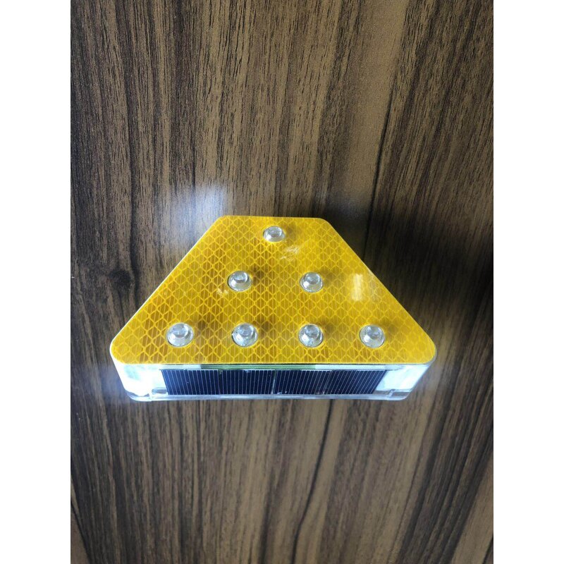 Road Stud Factory - Solar LED Cat Eye Flashing Barricade