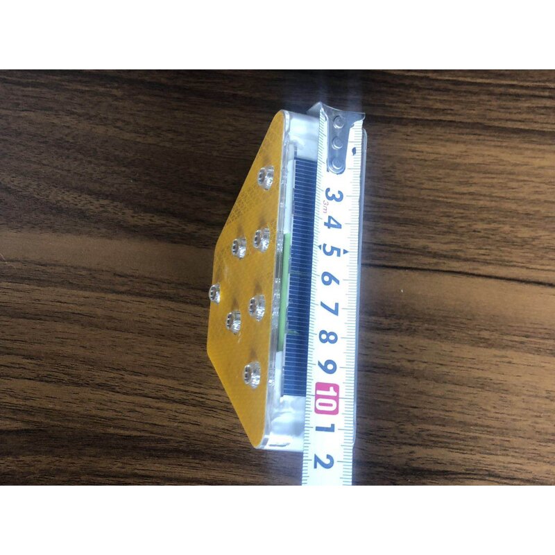 Road Stud Factory - Solar LED Cat Eye Flashing Barricade
