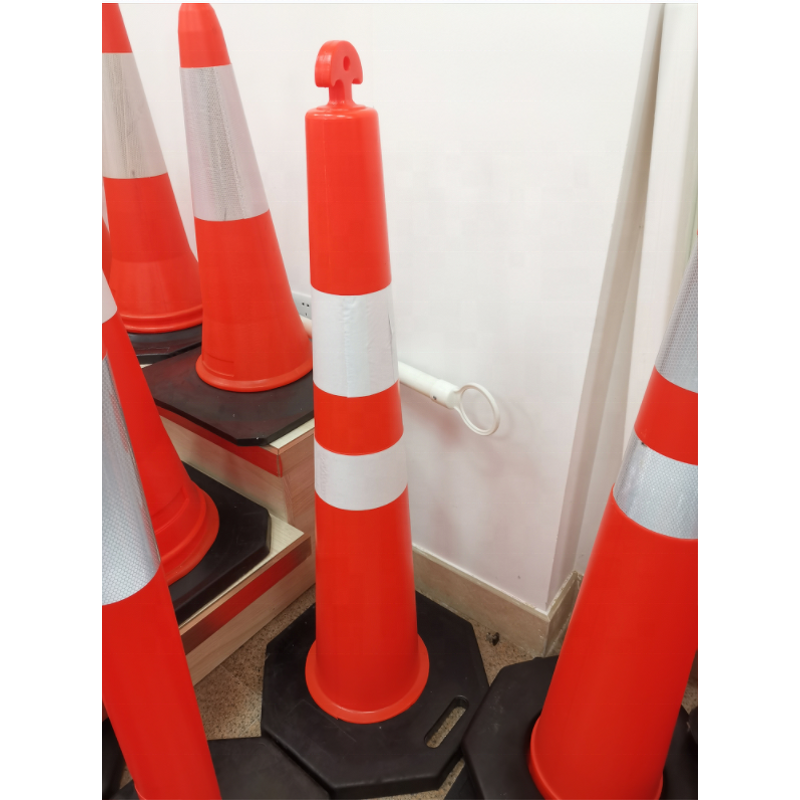 Delineator Post Supplier - Ground Mount Flexible Plastic Sign
