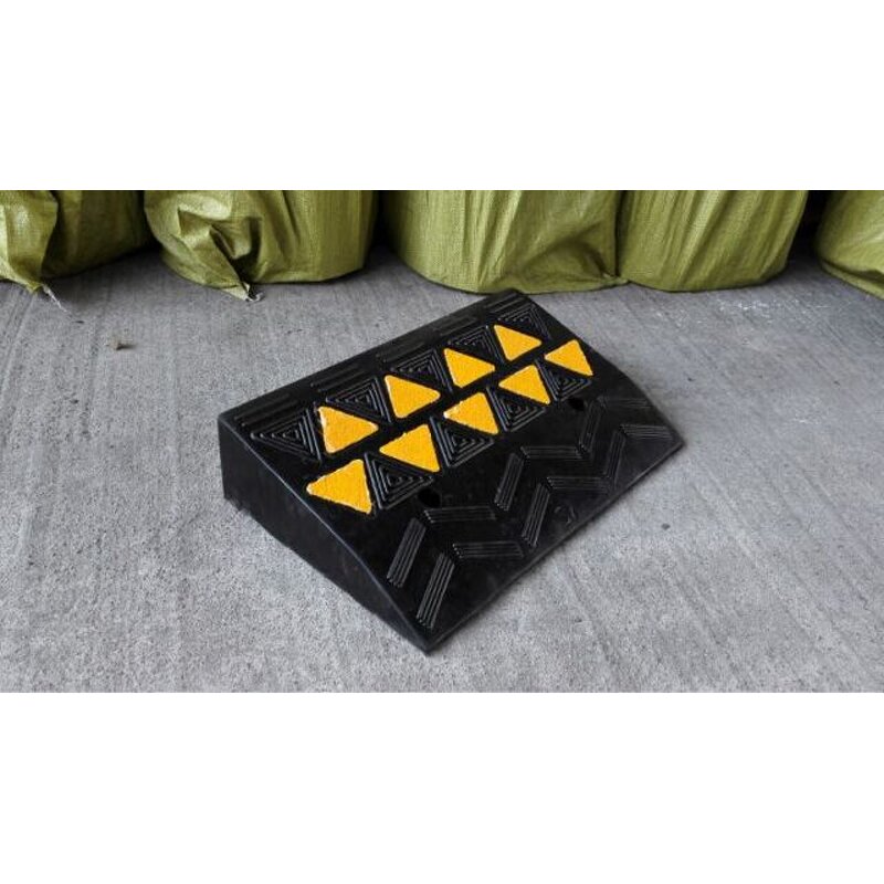 Threshold Ramp Factory - Heavy Duty Loading Rubber Kerb