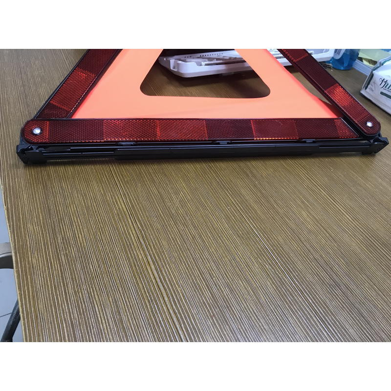 Emergency Triangle Manufacturer - Foldable Car Warning Kit