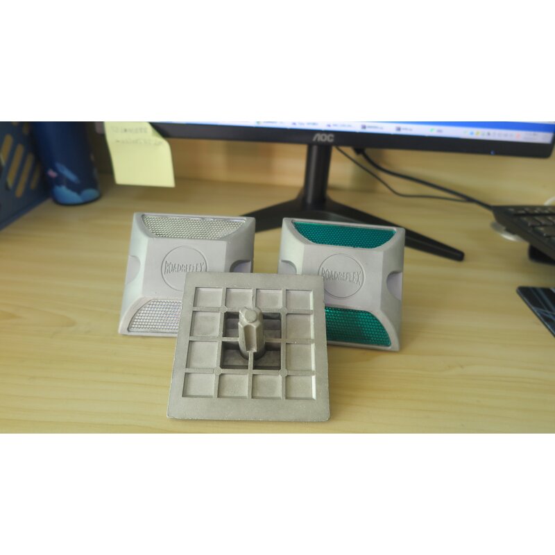 Road Stud Manufacturer - Traffic Warning Cat Eye Solar Light