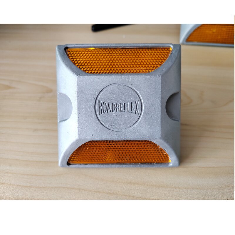 Road Stud Manufacturer - Traffic Warning Cat Eye Solar Light