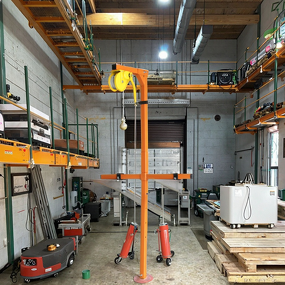 Small Crane Supplier - China Operated Easy Use 10m Steel Wire Rope Home Use 200KG
