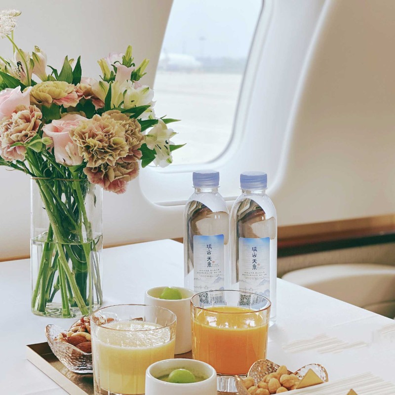 Customisable Mineral Spring Water From Factory in 380ml 500ml 1L 4L 15L Bottled Mineral Water From Natural Spring Healthy Water