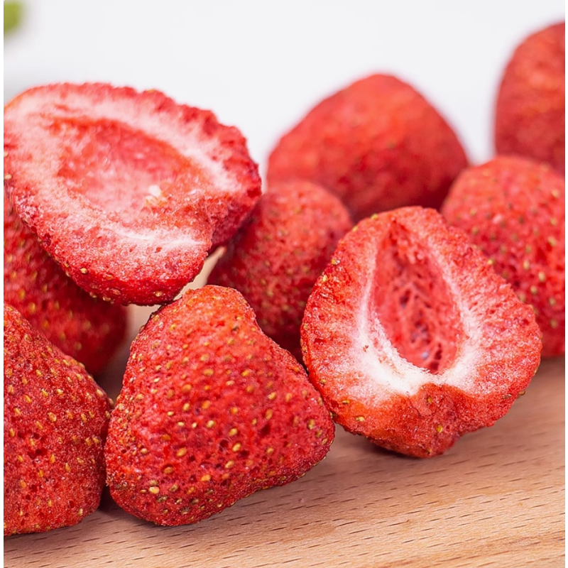 Freezed Dry Strawberry  Whole  Half Sliced Strawberry Dried Fruits and Vegetables Freeze Fruit in Bulk