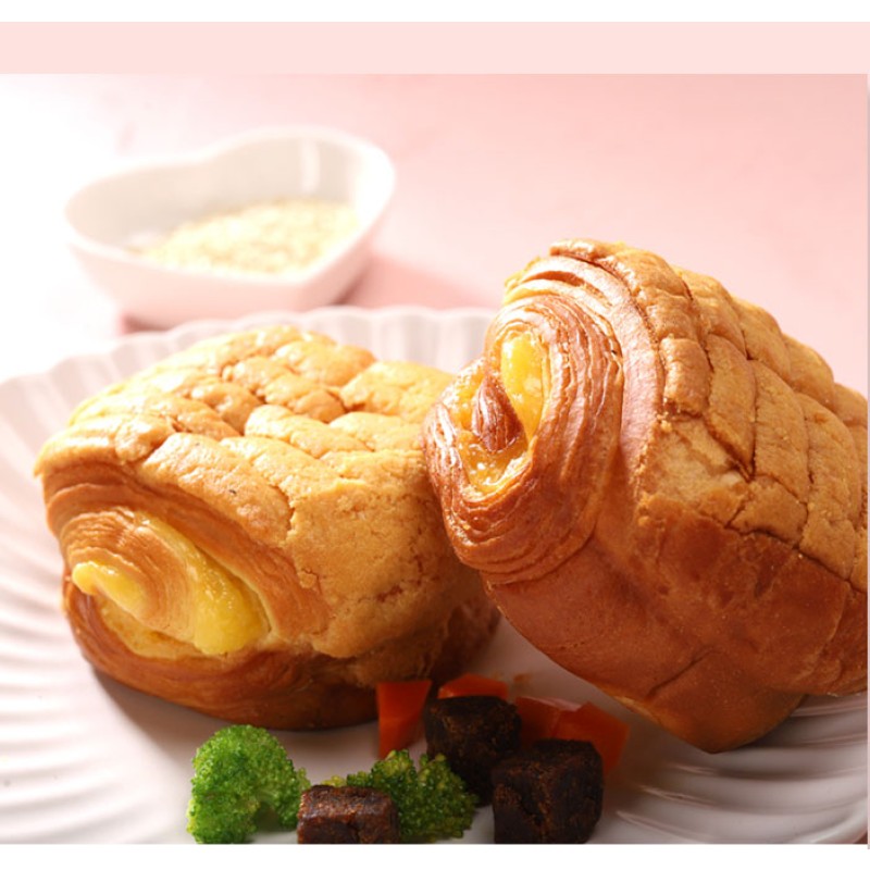 Wholesale Hot Selling  2Kgs Hong Kong Style Pineapple Bun Sandwich Bread  with Creamy Fillings in Packaged Boxes