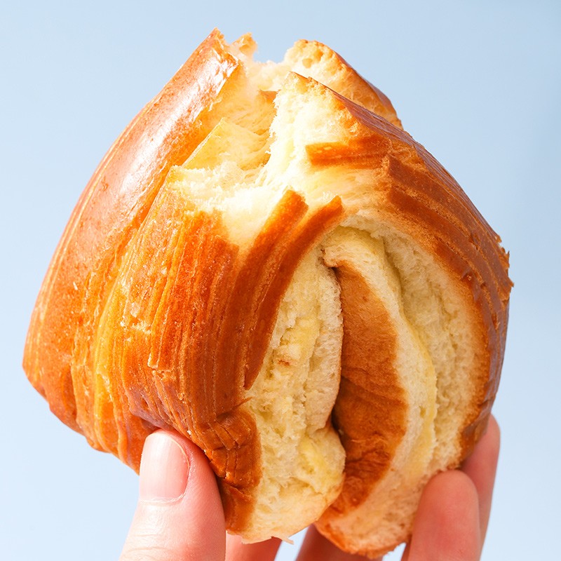 OEM Nutritious Puff Pastry Butter Bread Loaf  Breakfast Bread Cake Whole Box Hand Tore Wheat Flour Sweet Taste Wholesale Bread