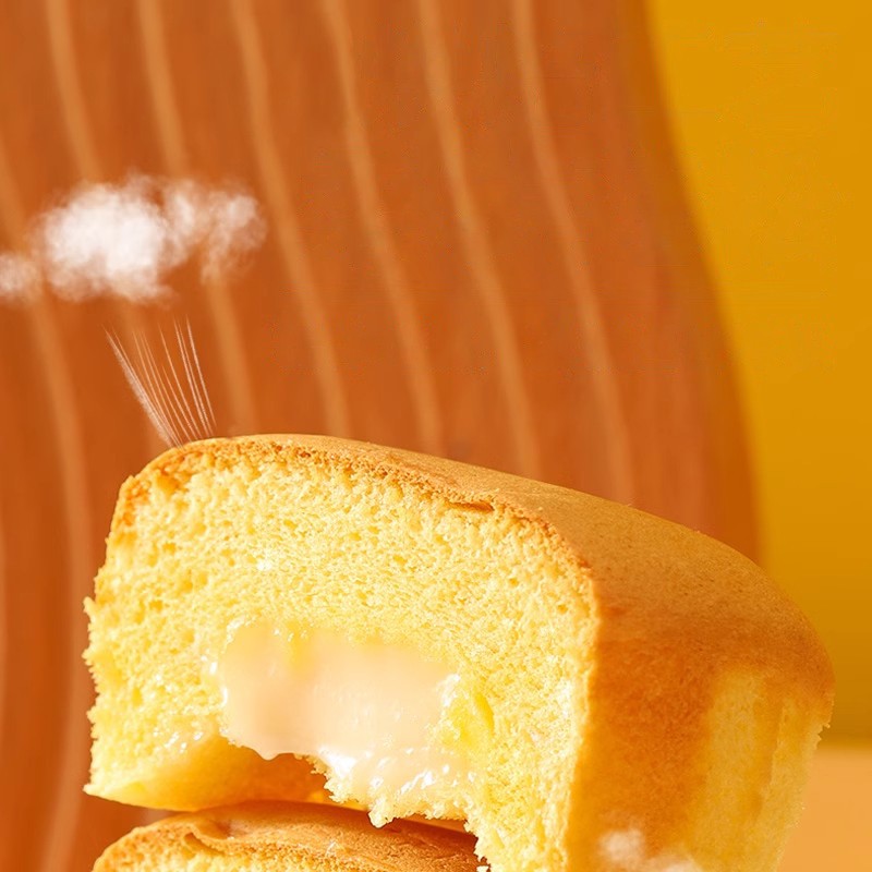 New Arrival Chinese Soft Yogurt Flavor Stuffed Egg Cake Sponge Cake for Breakfast Snacks Tea Cakes Pastry with Cream Wholesale