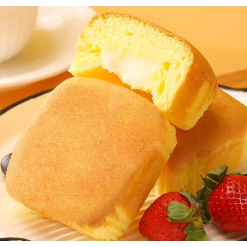 New Arrival Chinese Soft Yogurt Flavor Stuffed Egg Cake Sponge Cake for Breakfast Snacks Tea Cakes Pastry with Cream Wholesale