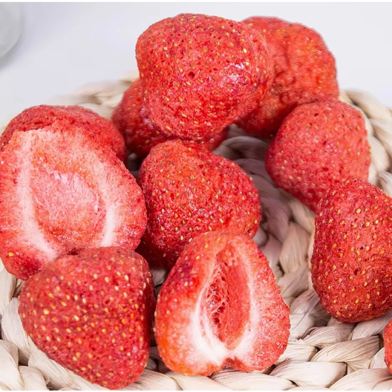 Freezed Dry Strawberry  Whole  Half Sliced Strawberry Dried Fruits and Vegetables Freeze Fruit in Bulk