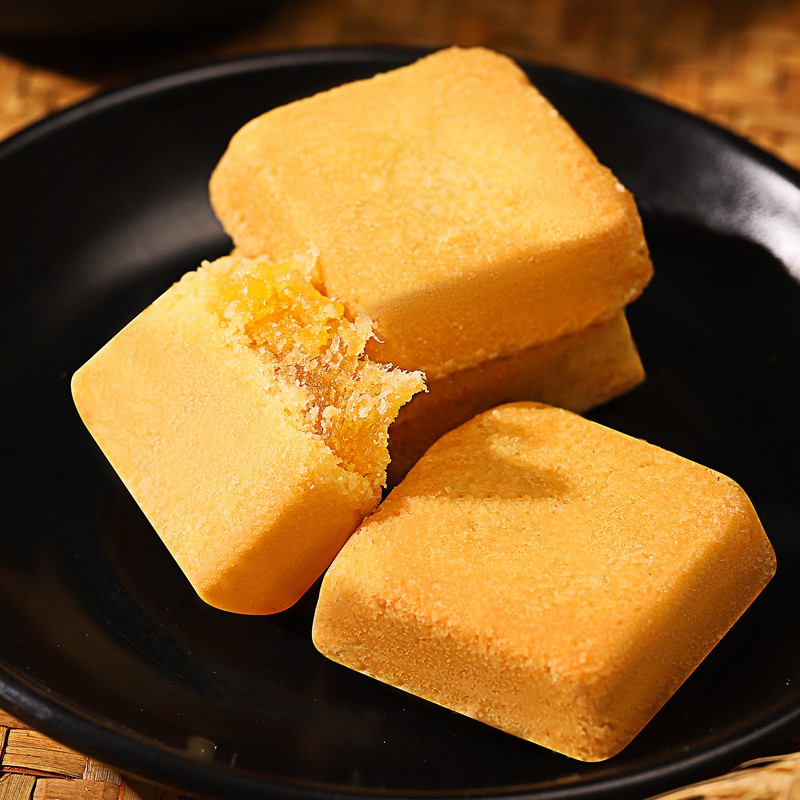 Traditional Chinese Snacks  Pineapple Shortcake Sandwich Biscuits Dessert Pastry Fruit Flavor Crisp Pie Cake