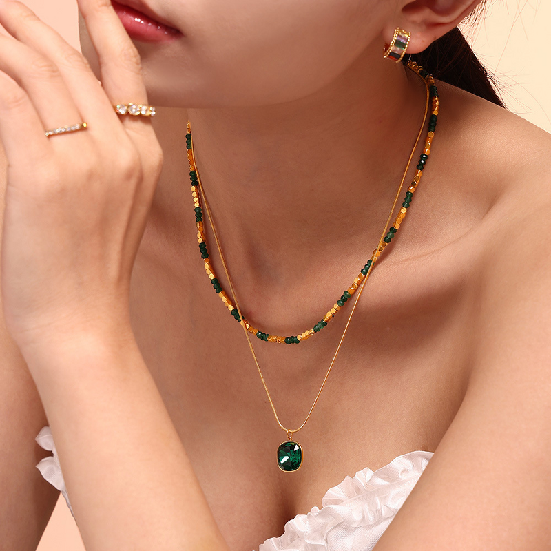 Square Diamond Necklace Manufacturer - French Retro Jewelry Set