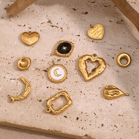 Engraved Pendant Manufacturer - Custom Heart Moon Charm