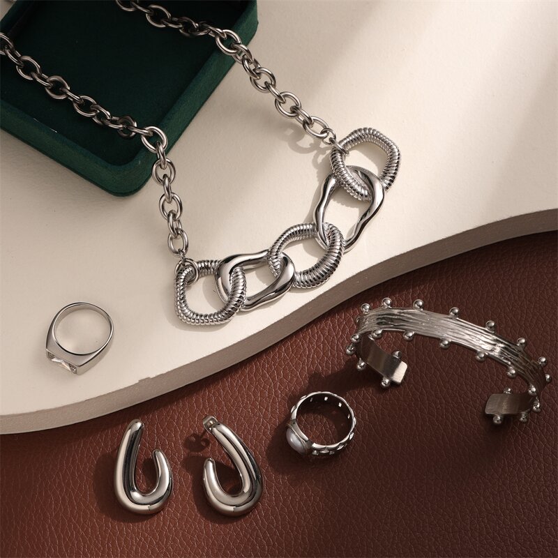 Vintage Jewelry Set Manufacturer - Irregular Choker Earrings Set