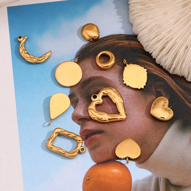 Engraved Pendant Manufacturer - Custom Heart Moon Charm