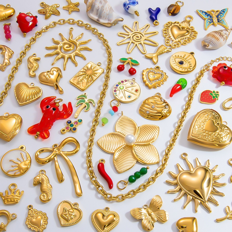 Cartoon Pendant Supplier - Strawberry Heart Enamel Pendant