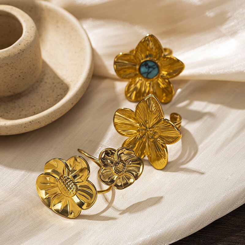 Chunky Ring Manufacturer - Vintage Turquoise Flower Ring