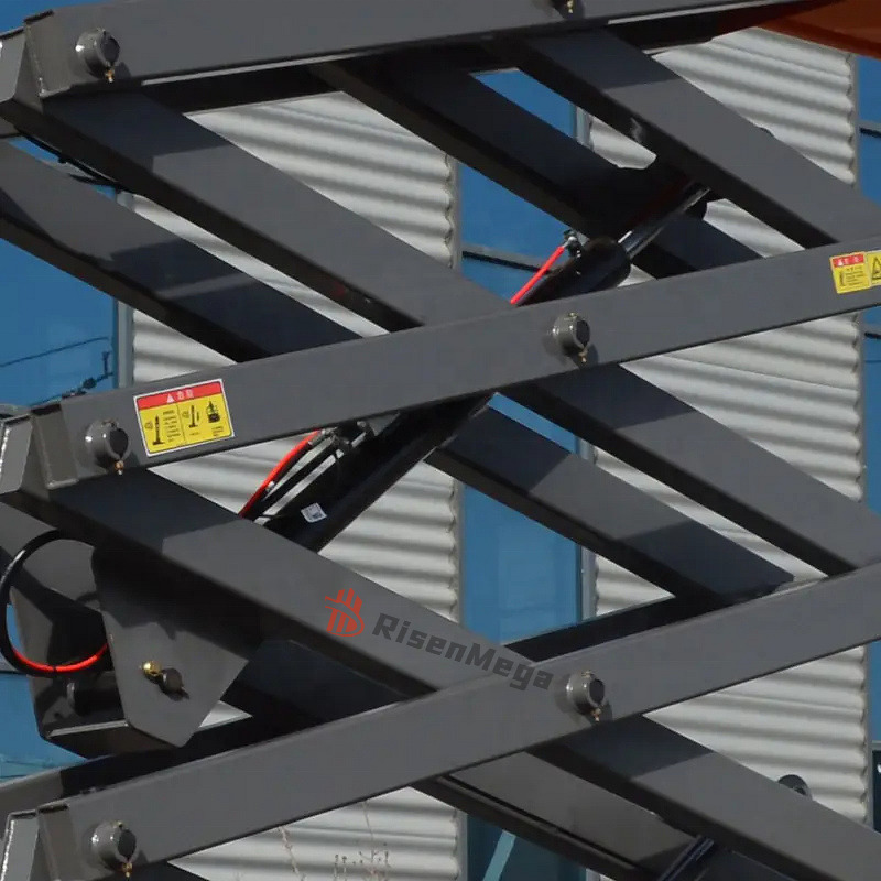 Scissor Lift Manufacturer - OEM Self Propelled Manganese Steel Crawler Lift