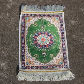 Islamic Prayer Rug Supplier - Foldable Anti-Slip Floral Design