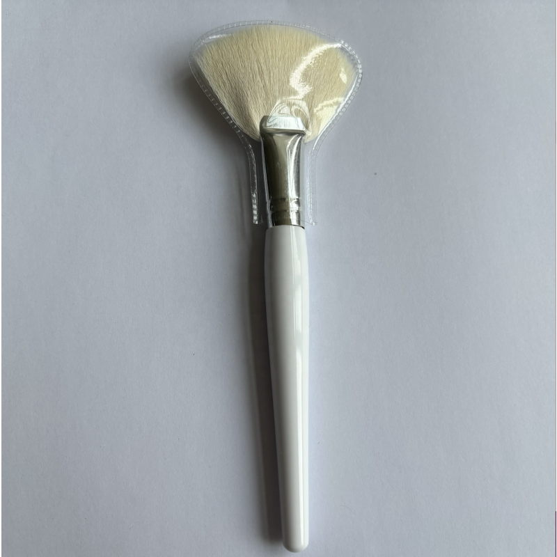 Goat Hair Fan Brush Supplier - Natural Soft Blush Powder Makeup Brush