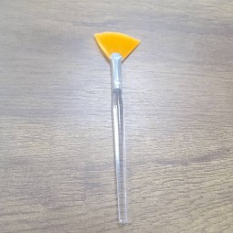 Mask Brush Supplier - Synthetic Hair Plastic Handle Applicator