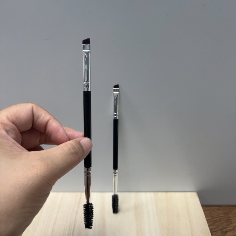 Eye Brush Factory - Double-Sided Brow Comb Eyelash Brushes