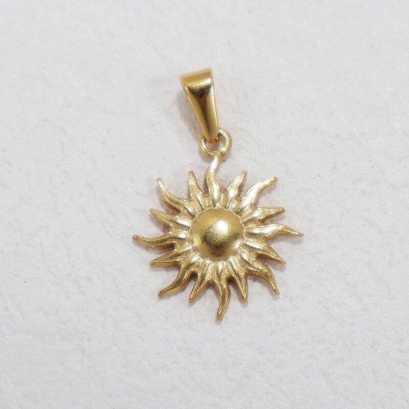 Dainty Sun Pendant Necklace Manufacturer - Luxury Stainless Steel Gold Plated