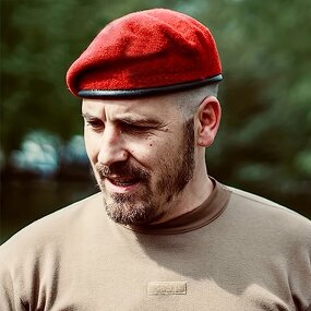 Beret Caps Manufacturer - OEM Red Brown Breathable Winter Soft