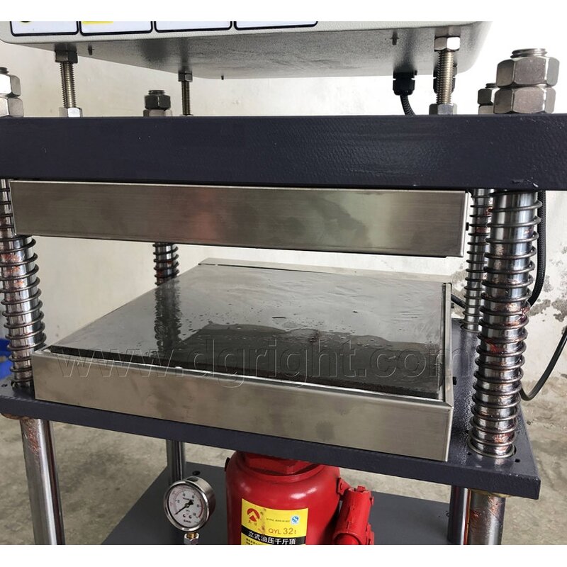 Rubber Tire Vulcanizing Machine Manufacturer - Manual Press