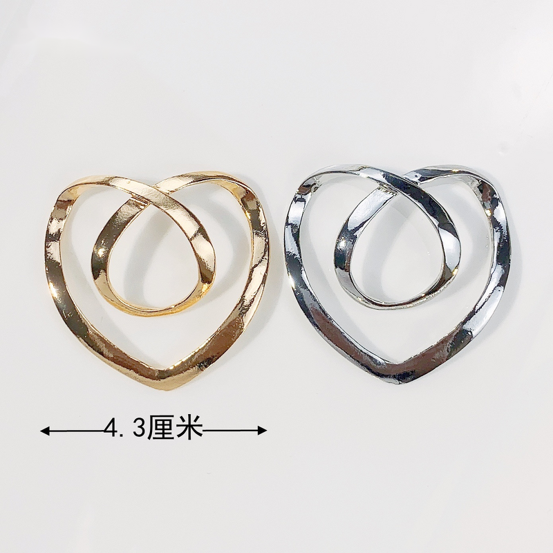 Belt Buckle Factory - OEM Heart Shape Alloy Rhinestone Craft