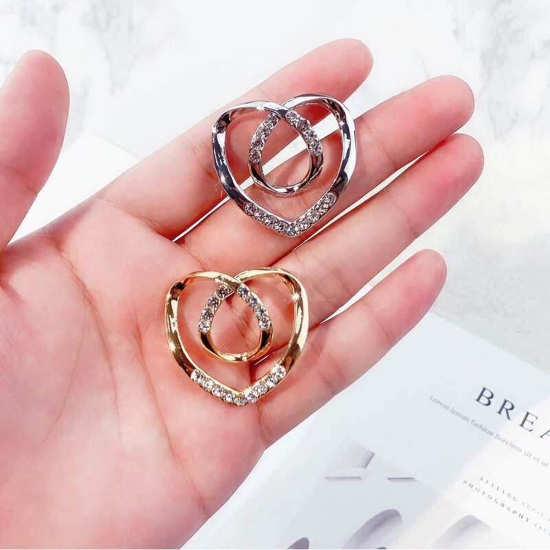 Belt Buckle Factory - OEM Heart Shape Alloy Rhinestone Craft