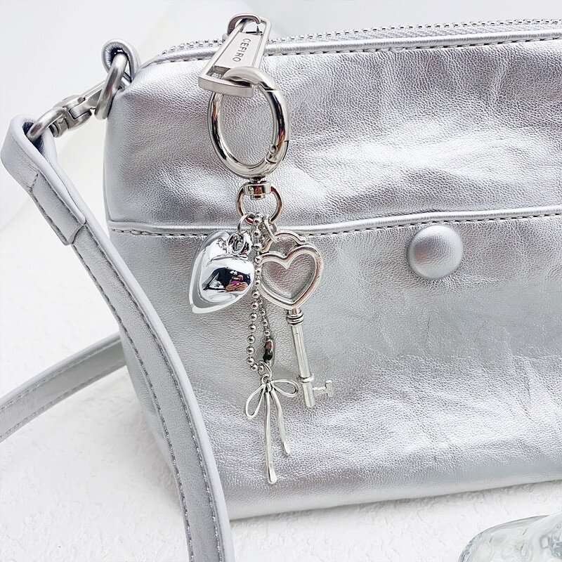 Keychain Factory - Metal Silver Heart Lock Bow Keychain Retro