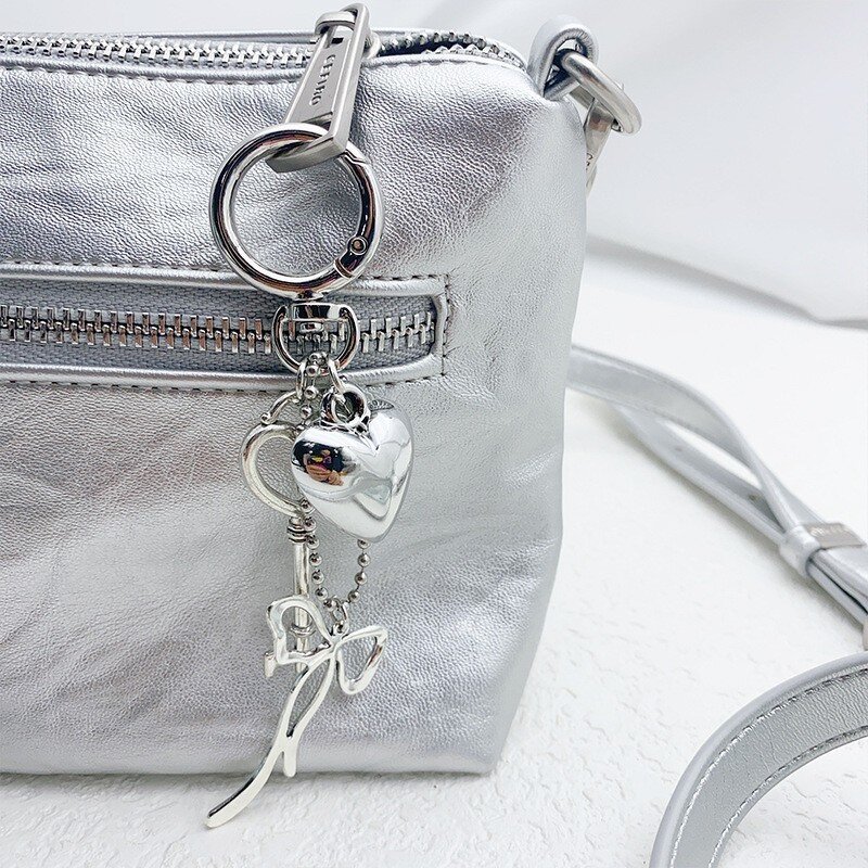 Keychain Factory - Metal Silver Heart Lock Bow Keychain Retro