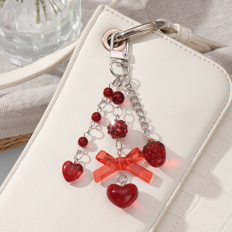Keychain Manufacturer - Pearl Rhinestone Claw Chain Strawberry Heart