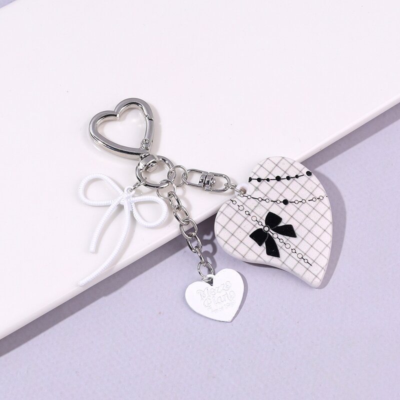 Keychain Manufacturer - Black White Checkered Heart Keychain Bow