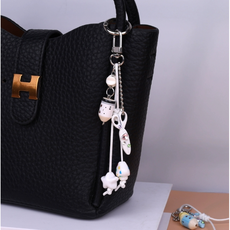 Keychain Supplier - Key Shaped Pendant Pearl Heart Bead Decoration