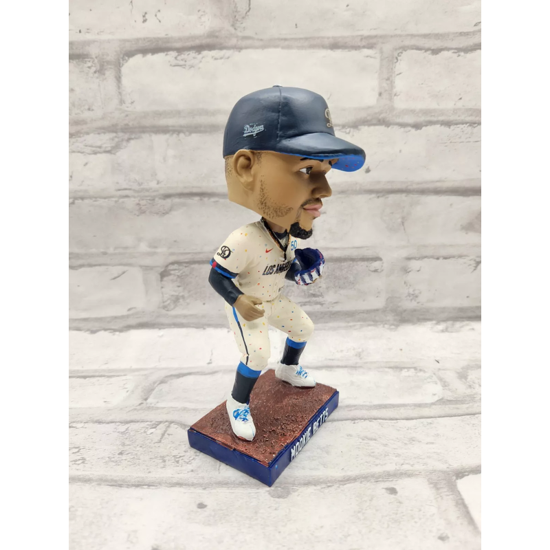 Bobbleheads Supplier - Handmade Custom Sports Baseball Player Figurine