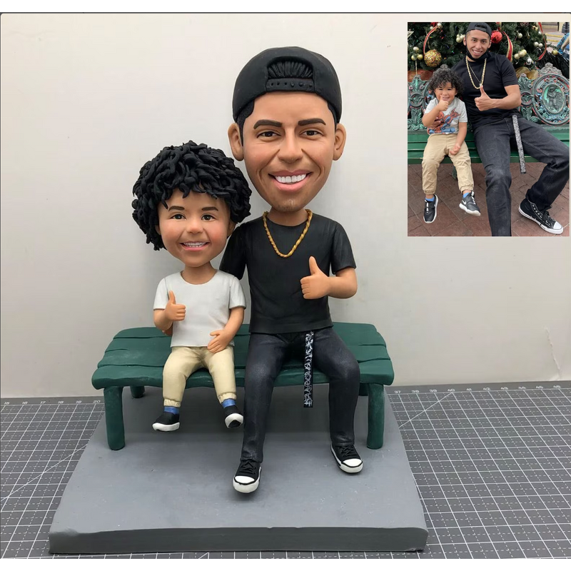 Bobbleheads Supplier - Handmade Custom Clay Father Child Artwork Statue