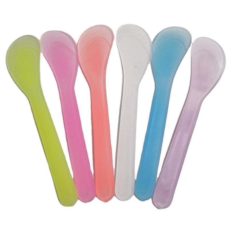 Cosmetic Spoon Manufacturer - Custom Plastic Spatula Applicator