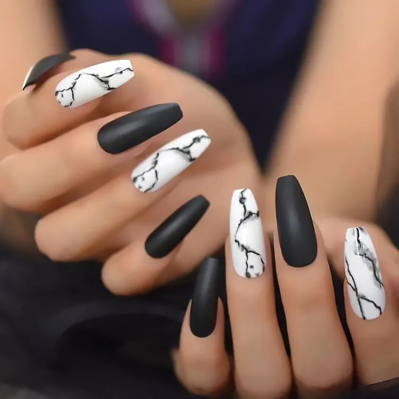 Press on Nails Manufacturer - Extreme Long Coffin Rhinestone Glitter