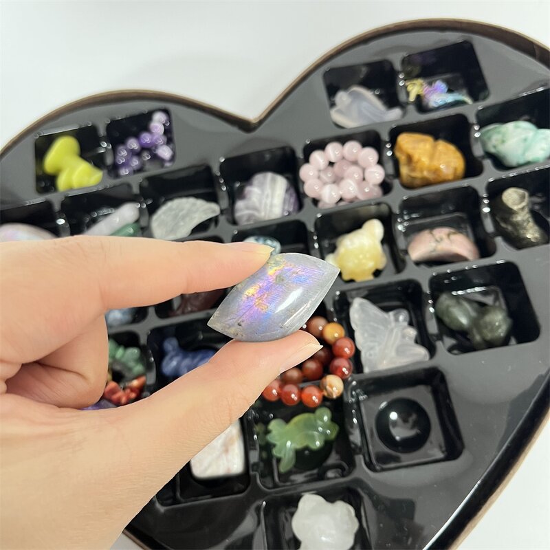 Gem Gifts Box Manufacturer - Valentine Crystal Carving Set