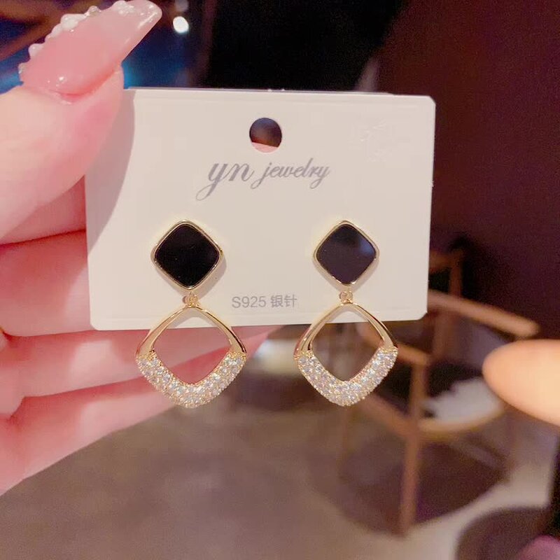 Hoop Earrings Factory - Fine Diamond Pearl Women Accessories